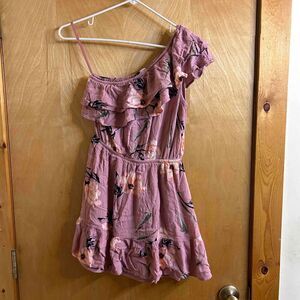 Love Fire Mauve Floral One Shoulder Ruffle Sleeve Mini Dress Size Small